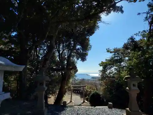 与利幾神社の建物その他