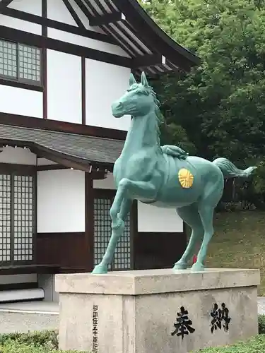 廣島護國神社の狛犬