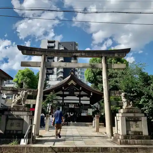 三輪神社の鳥居