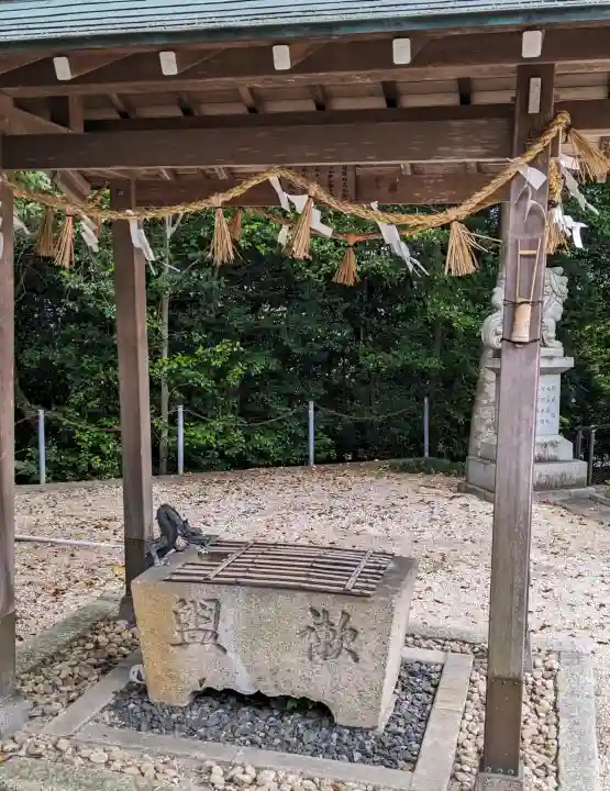 井後神社の{uncategorized: "未分類", other: "その他", undefined: "問題あり", building: "その他建物", grave: "お墓", sacred_gate: "鳥居", guardian: "狛犬", statue: "像", buddha: "仏像", history: "歴史", nature: "自然", garden: "庭園", animal: "動物", pagoda: "塔", temizu: "手水舎", mountain_gate: "山門・神門", sanctuary: "本殿・本堂", subordinate: "末社・摂社", art: "芸術", scenery: "景色", jizo: "地蔵", ema: "絵馬", goshuin: "御朱印", omikuji: "おみくじ", items: "授与品その他", amulet: "お守り", goshuincho: "御朱印帳", eats: "食事", festival: "お祭り", votive_dance: "神楽", shichigosan: "七五三参", wedding: "結婚式", experience: "体験その他", initially: "初詣", around: "周辺", anti_infection: "感染症対策"}
