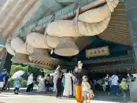 出雲大社の{uncategorized: "未分類", other: "その他", undefined: "問題あり", building: "その他建物", grave: "お墓", sacred_gate: "鳥居", guardian: "狛犬", statue: "像", buddha: "仏像", history: "歴史", nature: "自然", garden: "庭園", animal: "動物", pagoda: "塔", temizu: "手水舎", mountain_gate: "山門・神門", sanctuary: "本殿・本堂", subordinate: "末社・摂社", art: "芸術", scenery: "景色", jizo: "地蔵", ema: "絵馬", goshuin: "御朱印", omikuji: "おみくじ", items: "授与品その他", amulet: "お守り", goshuincho: "御朱印帳", eats: "食事", festival: "お祭り", votive_dance: "神楽", shichigosan: "七五三参", wedding: "結婚式", experience: "体験その他", initially: "初詣", around: "周辺", anti_infection: "感染症対策"}