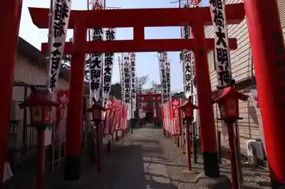 千代保稲荷神社の鳥居