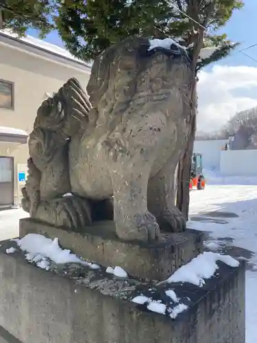 石山神社の狛犬