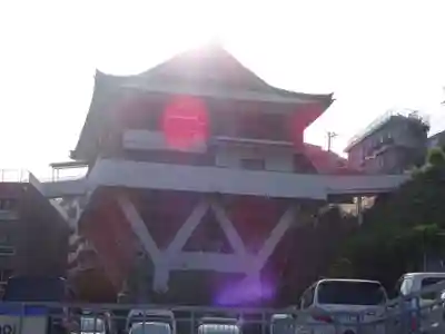 三宝寺の本殿・本堂