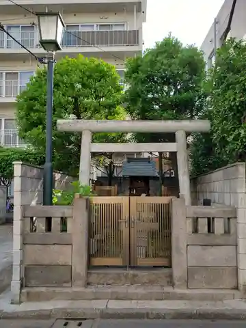 武蔵御嶽神社の鳥居