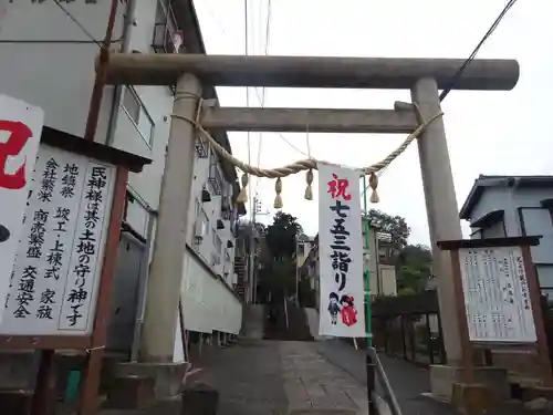 生麦杉山神社の鳥居