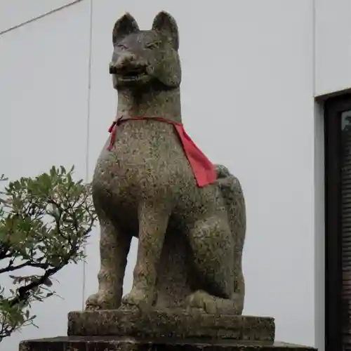 越中稲荷神社の狛犬