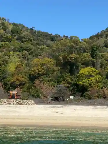 厳島神社の{uncategorized: "未分類", other: "その他", undefined: "問題あり", building: "その他建物", grave: "お墓", sacred_gate: "鳥居", guardian: "狛犬", statue: "像", buddha: "仏像", history: "歴史", nature: "自然", garden: "庭園", animal: "動物", pagoda: "塔", temizu: "手水舎", mountain_gate: "山門・神門", sanctuary: "本殿・本堂", subordinate: "末社・摂社", art: "芸術", scenery: "景色", jizo: "地蔵", ema: "絵馬", goshuin: "御朱印", omikuji: "おみくじ", items: "授与品その他", amulet: "お守り", goshuincho: "御朱印帳", eats: "食事", festival: "お祭り", votive_dance: "神楽", shichigosan: "七五三参", wedding: "結婚式", experience: "体験その他", initially: "初詣", around: "周辺", anti_infection: "感染症対策"}