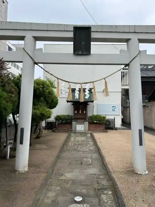 子守神社の{uncategorized: "未分類", other: "その他", undefined: "問題あり", building: "その他建物", grave: "お墓", sacred_gate: "鳥居", guardian: "狛犬", statue: "像", buddha: "仏像", history: "歴史", nature: "自然", garden: "庭園", animal: "動物", pagoda: "塔", temizu: "手水舎", mountain_gate: "山門・神門", sanctuary: "本殿・本堂", subordinate: "末社・摂社", art: "芸術", scenery: "景色", jizo: "地蔵", ema: "絵馬", goshuin: "御朱印", omikuji: "おみくじ", items: "授与品その他", amulet: "お守り", goshuincho: "御朱印帳", eats: "食事", festival: "お祭り", votive_dance: "神楽", shichigosan: "七五三参", wedding: "結婚式", experience: "体験その他", initially: "初詣", around: "周辺", anti_infection: "感染症対策"}