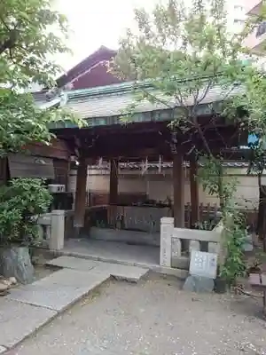 小野照崎神社の手水舎