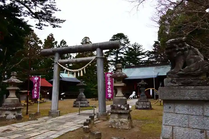 三春大神宮の鳥居
