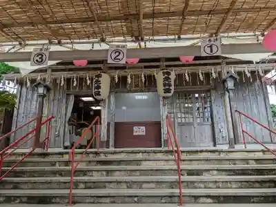 沖宮の本殿・本堂