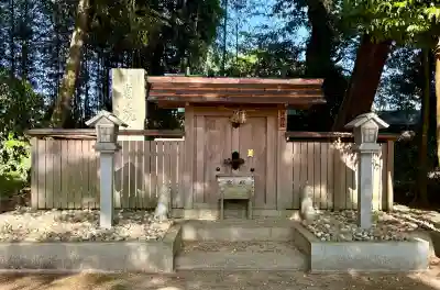 神戸神社の{uncategorized: "未分類", other: "その他", undefined: "問題あり", building: "その他建物", grave: "お墓", sacred_gate: "鳥居", guardian: "狛犬", statue: "像", buddha: "仏像", history: "歴史", nature: "自然", garden: "庭園", animal: "動物", pagoda: "塔", temizu: "手水舎", mountain_gate: "山門・神門", sanctuary: "本殿・本堂", subordinate: "末社・摂社", art: "芸術", scenery: "景色", jizo: "地蔵", ema: "絵馬", goshuin: "御朱印", omikuji: "おみくじ", items: "授与品その他", amulet: "お守り", goshuincho: "御朱印帳", eats: "食事", festival: "お祭り", votive_dance: "神楽", shichigosan: "七五三参", wedding: "結婚式", experience: "体験その他", initially: "初詣", around: "周辺", anti_infection: "感染症対策"}