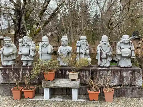 田出宇賀神社の像