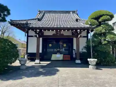 貞源寺の{uncategorized: "未分類", other: "その他", undefined: "問題あり", building: "その他建物", grave: "お墓", sacred_gate: "鳥居", guardian: "狛犬", statue: "像", buddha: "仏像", history: "歴史", nature: "自然", garden: "庭園", animal: "動物", pagoda: "塔", temizu: "手水舎", mountain_gate: "山門・神門", sanctuary: "本殿・本堂", subordinate: "末社・摂社", art: "芸術", scenery: "景色", jizo: "地蔵", ema: "絵馬", goshuin: "御朱印", omikuji: "おみくじ", items: "授与品その他", amulet: "お守り", goshuincho: "御朱印帳", eats: "食事", festival: "お祭り", votive_dance: "神楽", shichigosan: "七五三参", wedding: "結婚式", experience: "体験その他", initially: "初詣", around: "周辺", anti_infection: "感染症対策"}