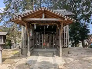 倭神社の{uncategorized: "未分類", other: "その他", undefined: "問題あり", building: "その他建物", grave: "お墓", sacred_gate: "鳥居", guardian: "狛犬", statue: "像", buddha: "仏像", history: "歴史", nature: "自然", garden: "庭園", animal: "動物", pagoda: "塔", temizu: "手水舎", mountain_gate: "山門・神門", sanctuary: "本殿・本堂", subordinate: "末社・摂社", art: "芸術", scenery: "景色", jizo: "地蔵", ema: "絵馬", goshuin: "御朱印", omikuji: "おみくじ", items: "授与品その他", amulet: "お守り", goshuincho: "御朱印帳", eats: "食事", festival: "お祭り", votive_dance: "神楽", shichigosan: "七五三参", wedding: "結婚式", experience: "体験その他", initially: "初詣", around: "周辺", anti_infection: "感染症対策"}