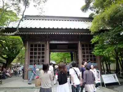 高徳院の山門・神門