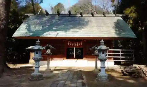 神明神社の本殿