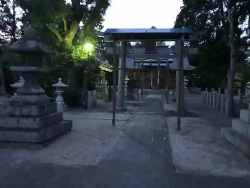 内神社の鳥居