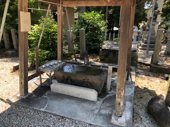 添御縣坐神社の手水舎
