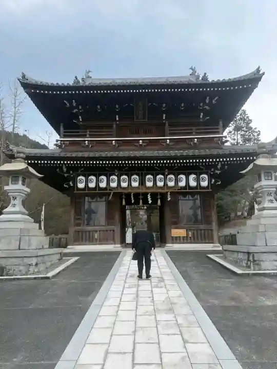 石鎚神社 口之宮 本社の{uncategorized: "未分類", other: "その他", undefined: "問題あり", building: "その他建物", grave: "お墓", sacred_gate: "鳥居", guardian: "狛犬", statue: "像", buddha: "仏像", history: "歴史", nature: "自然", garden: "庭園", animal: "動物", pagoda: "塔", temizu: "手水舎", mountain_gate: "山門・神門", sanctuary: "本殿・本堂", subordinate: "末社・摂社", art: "芸術", scenery: "景色", jizo: "地蔵", ema: "絵馬", goshuin: "御朱印", omikuji: "おみくじ", items: "授与品その他", amulet: "お守り", goshuincho: "御朱印帳", eats: "食事", festival: "お祭り", votive_dance: "神楽", shichigosan: "七五三参", wedding: "結婚式", experience: "体験その他", initially: "初詣", around: "周辺", anti_infection: "感染症対策"}