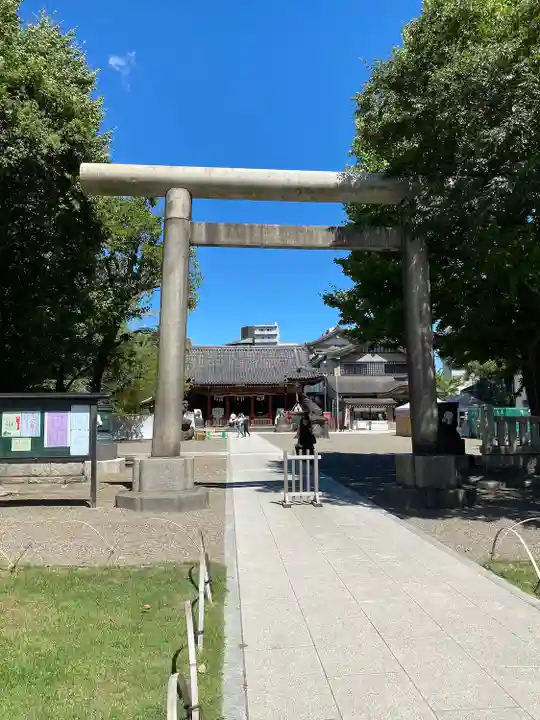 浅草神社の鳥居