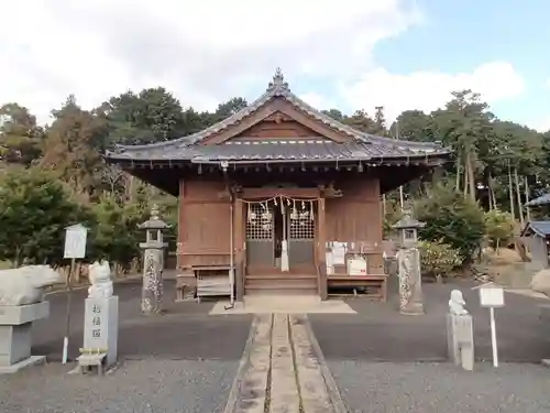 国片主神社の本殿・本堂