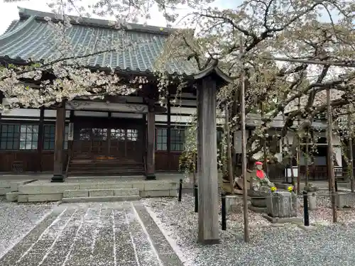 竜谷寺の本殿・本堂