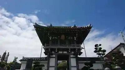 観音院の山門・神門