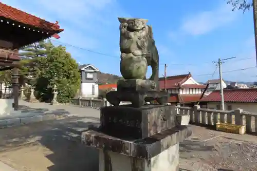 郡八幡神社の狛犬