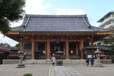 壬生寺の本殿・本堂