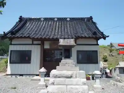 三日月不動尊の本殿・本堂