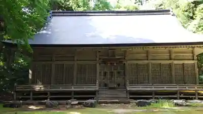 伊須流岐比古神社の本殿・本堂