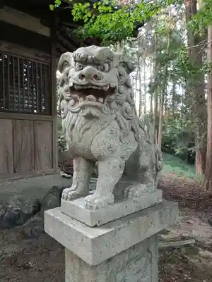 小山神社の狛犬