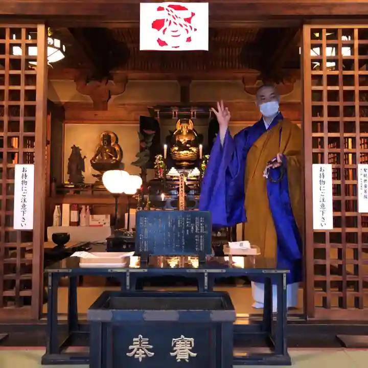 藤次寺の本殿・本堂