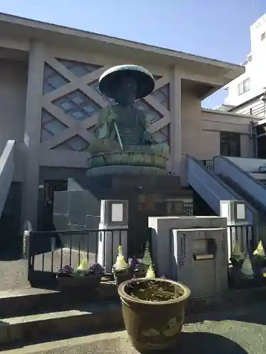 東禅寺の像