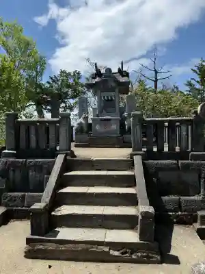 三峯神社奥宮の{uncategorized: "未分類", other: "その他", undefined: "問題あり", building: "その他建物", grave: "お墓", sacred_gate: "鳥居", guardian: "狛犬", statue: "像", buddha: "仏像", history: "歴史", nature: "自然", garden: "庭園", animal: "動物", pagoda: "塔", temizu: "手水舎", mountain_gate: "山門・神門", sanctuary: "本殿・本堂", subordinate: "末社・摂社", art: "芸術", scenery: "景色", jizo: "地蔵", ema: "絵馬", goshuin: "御朱印", omikuji: "おみくじ", items: "授与品その他", amulet: "お守り", goshuincho: "御朱印帳", eats: "食事", festival: "お祭り", votive_dance: "神楽", shichigosan: "七五三参", wedding: "結婚式", experience: "体験その他", initially: "初詣", around: "周辺", anti_infection: "感染症対策"}