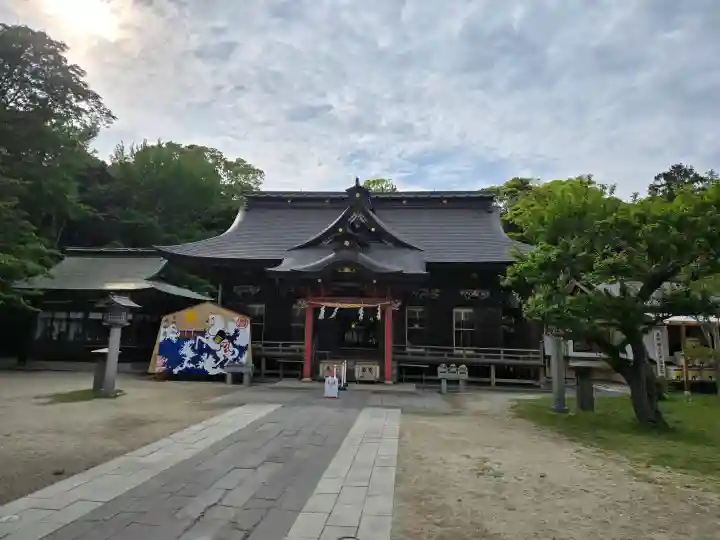 大洗磯前神社の{uncategorized: "未分類", other: "その他", undefined: "問題あり", building: "その他建物", grave: "お墓", sacred_gate: "鳥居", guardian: "狛犬", statue: "像", buddha: "仏像", history: "歴史", nature: "自然", garden: "庭園", animal: "動物", pagoda: "塔", temizu: "手水舎", mountain_gate: "山門・神門", sanctuary: "本殿・本堂", subordinate: "末社・摂社", art: "芸術", scenery: "景色", jizo: "地蔵", ema: "絵馬", goshuin: "御朱印", omikuji: "おみくじ", items: "授与品その他", amulet: "お守り", goshuincho: "御朱印帳", eats: "食事", festival: "お祭り", votive_dance: "神楽", shichigosan: "七五三参", wedding: "結婚式", experience: "体験その他", initially: "初詣", around: "周辺", anti_infection: "感染症対策"}