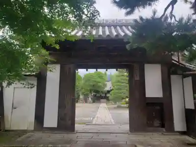聖衆来迎寺の山門・神門