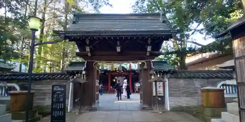 赤坂氷川神社の山門・神門