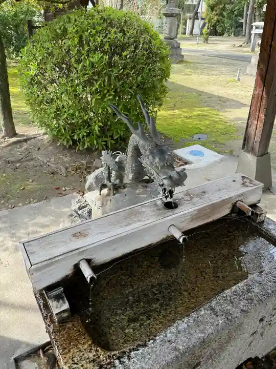 大神神社(花池)の手水舎