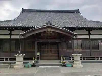 金泉寺の本殿・本堂