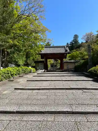 観心寺の山門