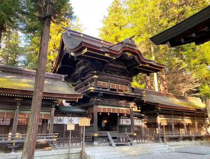 諏訪大社下社春宮の山門・神門