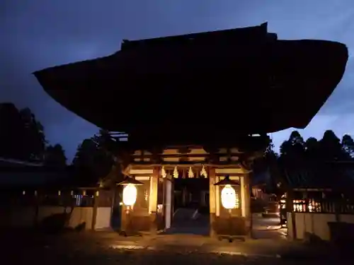 沙沙貴神社の山門・神門
