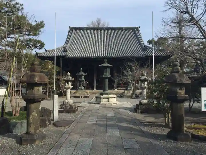 穴太寺の本殿・本堂