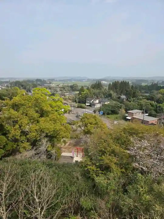 照日神社の{uncategorized: "未分類", other: "その他", undefined: "問題あり", building: "その他建物", grave: "お墓", sacred_gate: "鳥居", guardian: "狛犬", statue: "像", buddha: "仏像", history: "歴史", nature: "自然", garden: "庭園", animal: "動物", pagoda: "塔", temizu: "手水舎", mountain_gate: "山門・神門", sanctuary: "本殿・本堂", subordinate: "末社・摂社", art: "芸術", scenery: "景色", jizo: "地蔵", ema: "絵馬", goshuin: "御朱印", omikuji: "おみくじ", items: "授与品その他", amulet: "お守り", goshuincho: "御朱印帳", eats: "食事", festival: "お祭り", votive_dance: "神楽", shichigosan: "七五三参", wedding: "結婚式", experience: "体験その他", initially: "初詣", around: "周辺", anti_infection: "感染症対策"}
