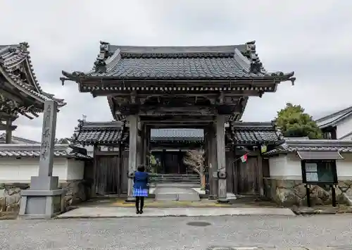 善性寺の山門