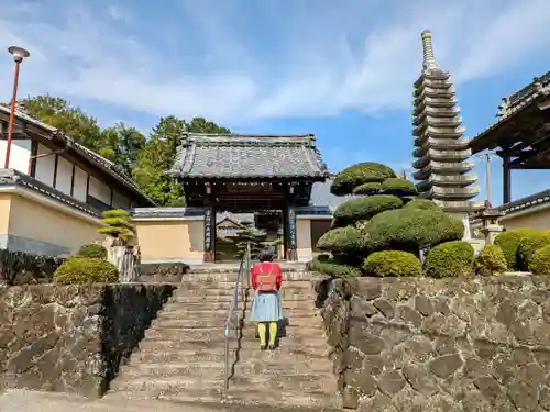 西禅寺の山門