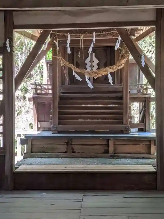 白山神社の本殿・本堂